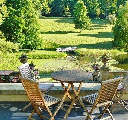 Comment installer une table de jardin ?