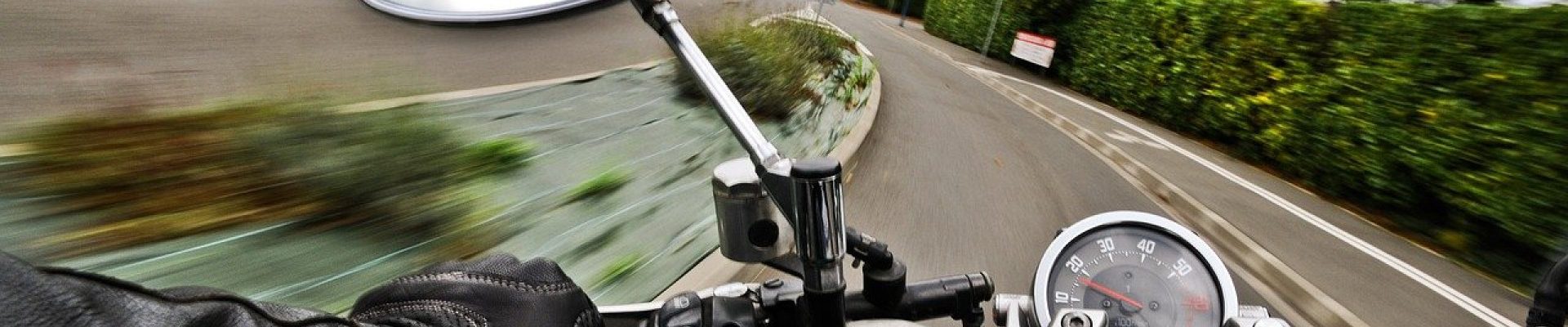 L'équipememnt idéalpour pratiquer la moto sur route