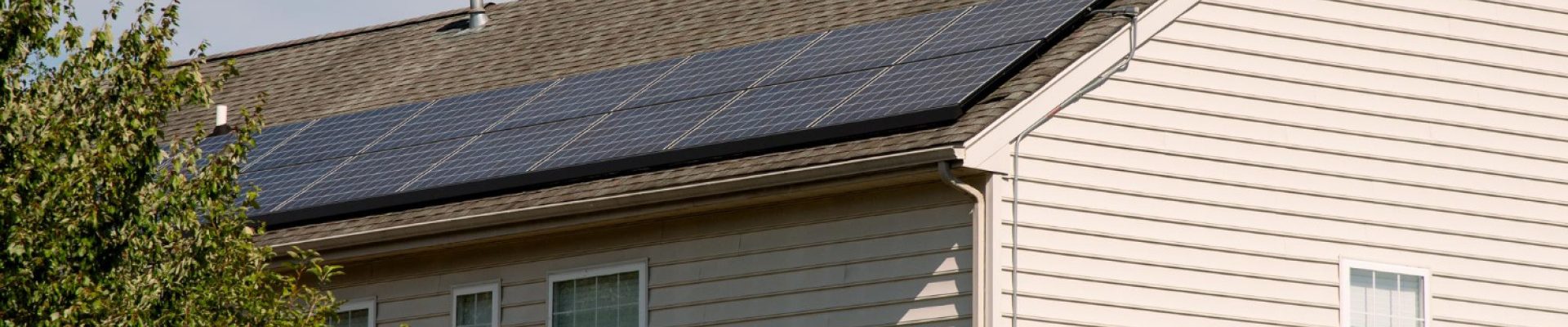 Maison autonome : les panneaux solaires au cœur du changement