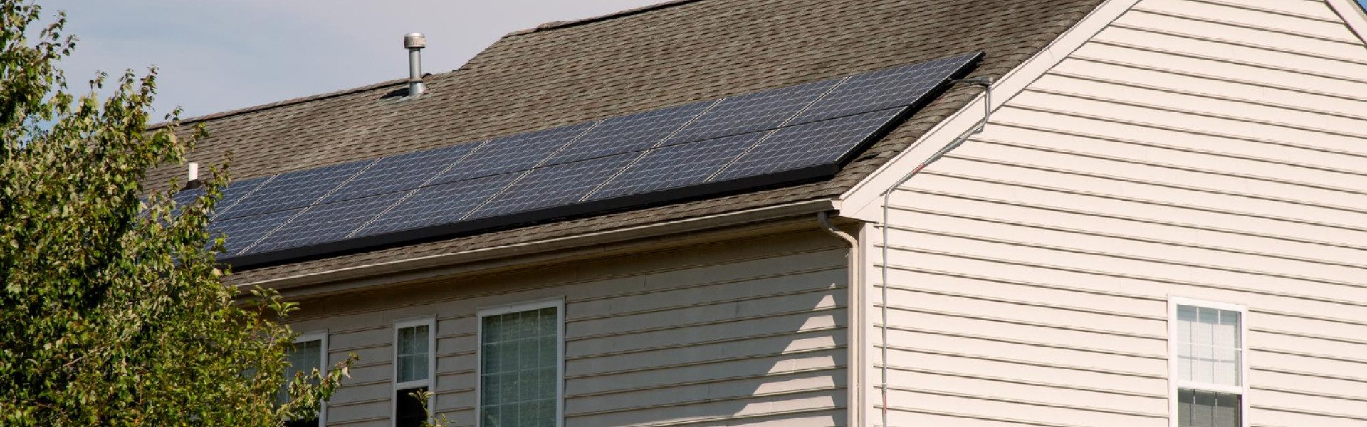 Maison autonome : les panneaux solaires au cœur du changement