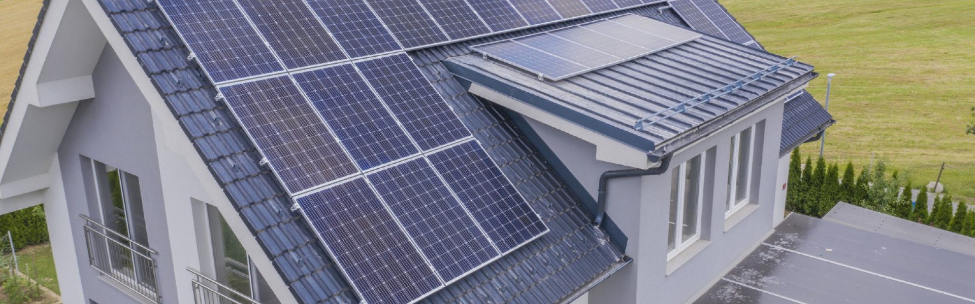 Préparer efficacement l’installation de panneaux solaires sur votre toiture