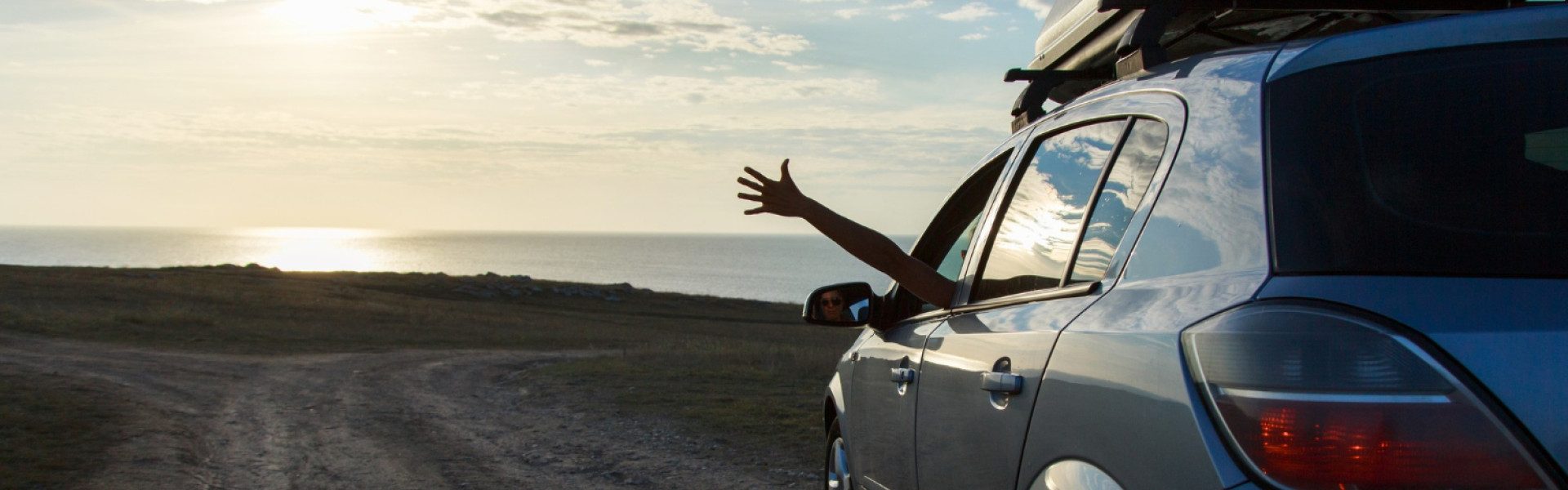 Préparer votre voiture pour un long voyage : le guide essentiel