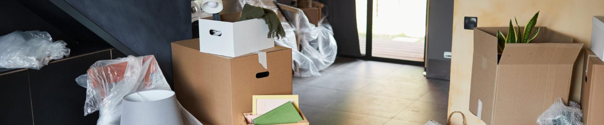 Débarras d’un appartement encombré : des solutions efficaces pour repartir sur de bonnes bases