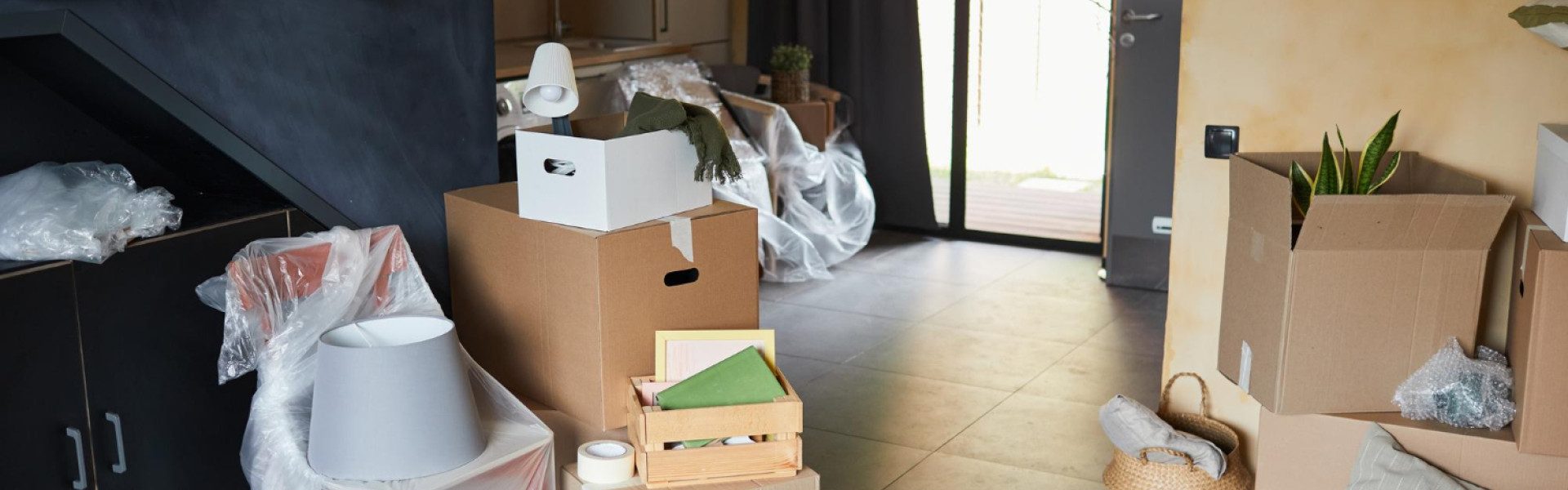 Débarras d’un appartement encombré : des solutions efficaces pour repartir sur de bonnes bases