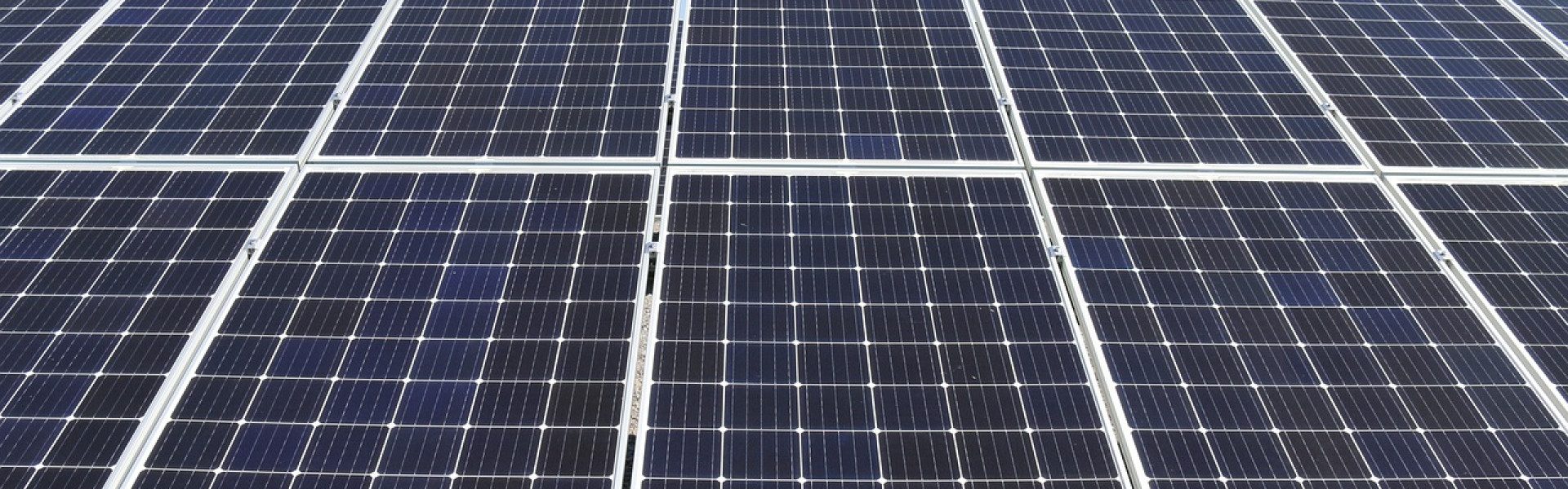Réduisez votre empreinte carbone grâce à l'installation de panneaux solaires