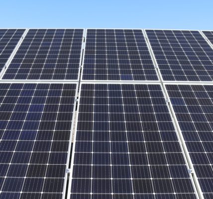 Réduisez votre empreinte carbone grâce à l'installation de panneaux solaires