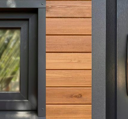 Menuiserie bois, aluminium ou PVC : quel matériau privilégier pour votre maison ?