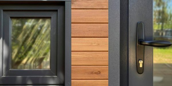 Menuiserie bois, aluminium ou PVC : quel matériau privilégier pour votre maison ?