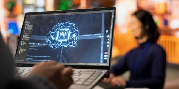 Logiciels helpdesk intelligents 2025 : rapidité, efficacité et satisfaction garantie !