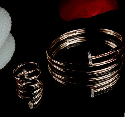 Bague Trinity Cartier : comment l’associer à ses autres bijoux ?