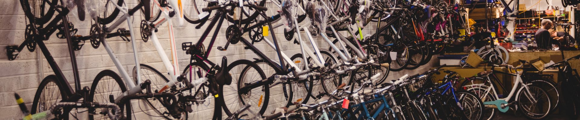Bien choisir son magasin spécialisé pour l’achat de vélo à Pau : critères essentiels