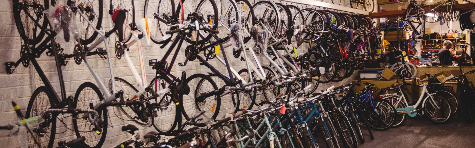 Bien choisir son magasin spécialisé pour l’achat de vélo à Pau : critères essentiels