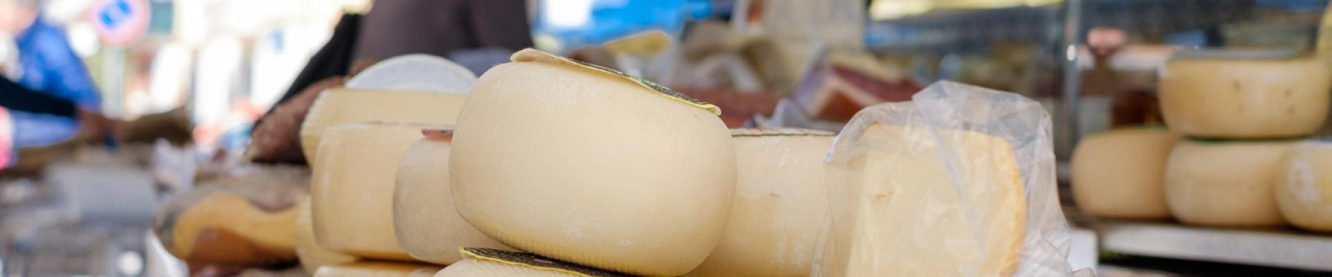 Fromagerie ambulante&nbsp;: comment se lancer avec un camion magasin&nbsp;?